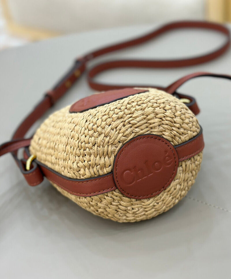 Chloe Small Horse Medal Basket In Natural Fibers